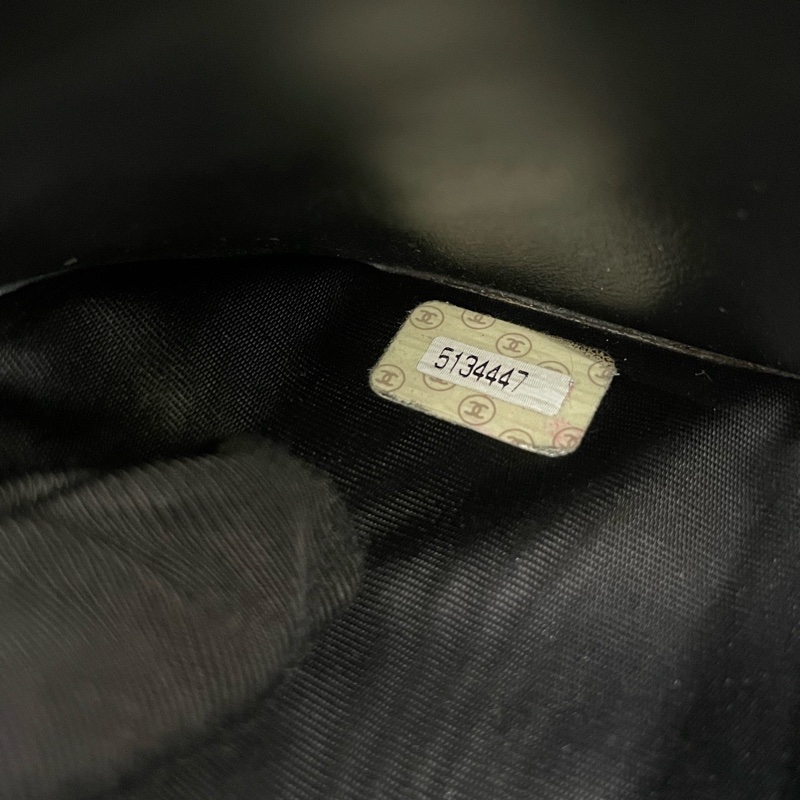 Chanel • 經典大Logo荔枝牛皮對折短夾 男款 全配有盒-8