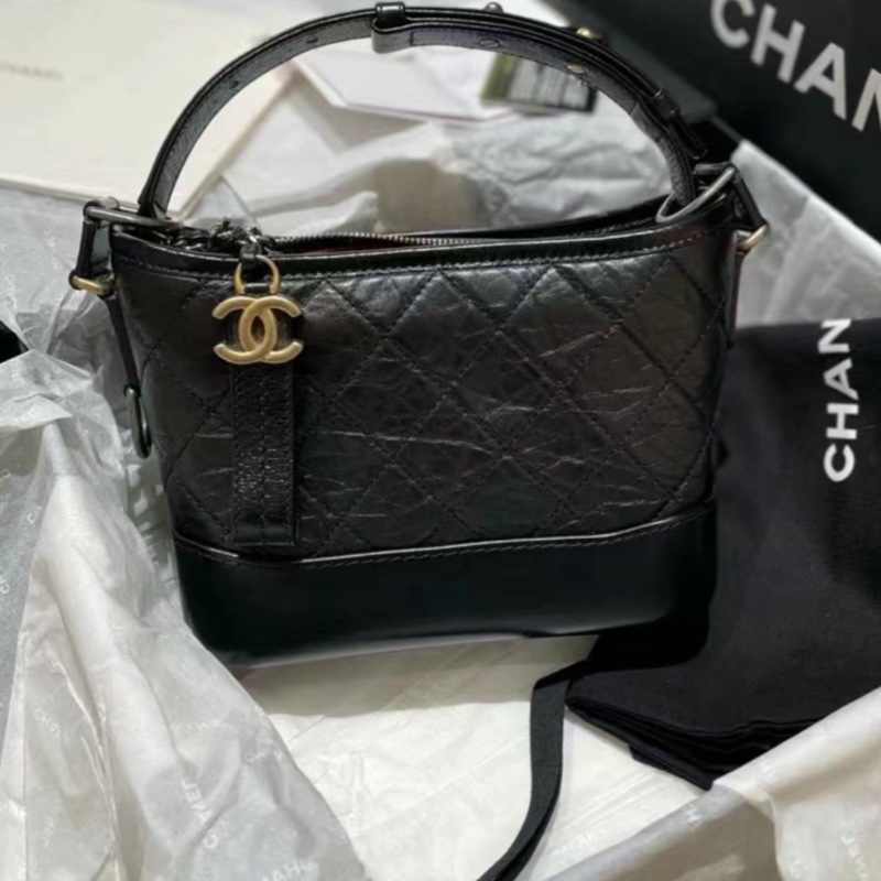 Chanel • Gabrielle 經典黑金牛皮流浪包 小號 有卡-3