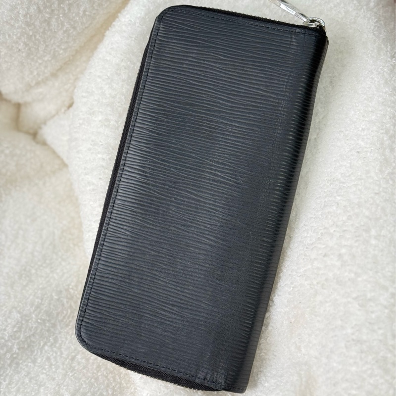 Lv 黑EPI水波紋拉鍊長夾-1