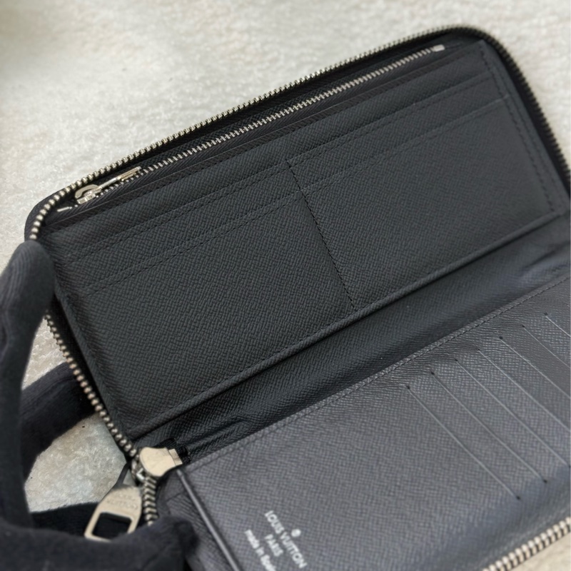 Lv 黑EPI水波紋拉鍊長夾-7