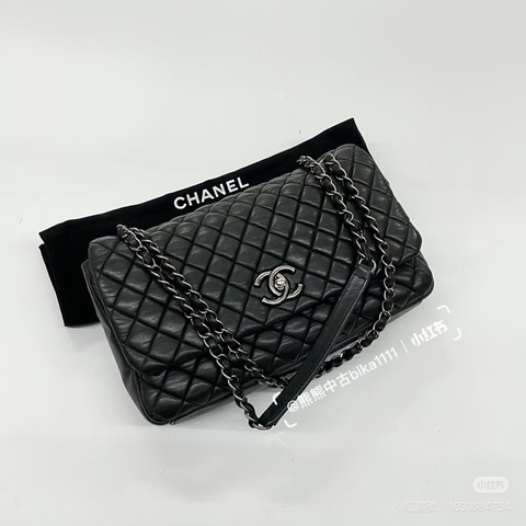 Chanel • 黑銀泡芙牛皮Cf 機場包