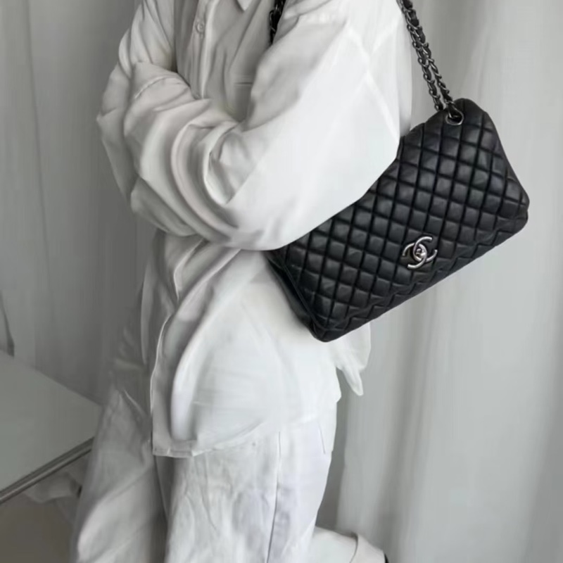 Chanel • 黑銀泡芙牛皮Cf 機場包-2