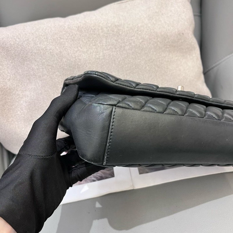 Chanel • 黑銀泡芙牛皮Cf 機場包-4