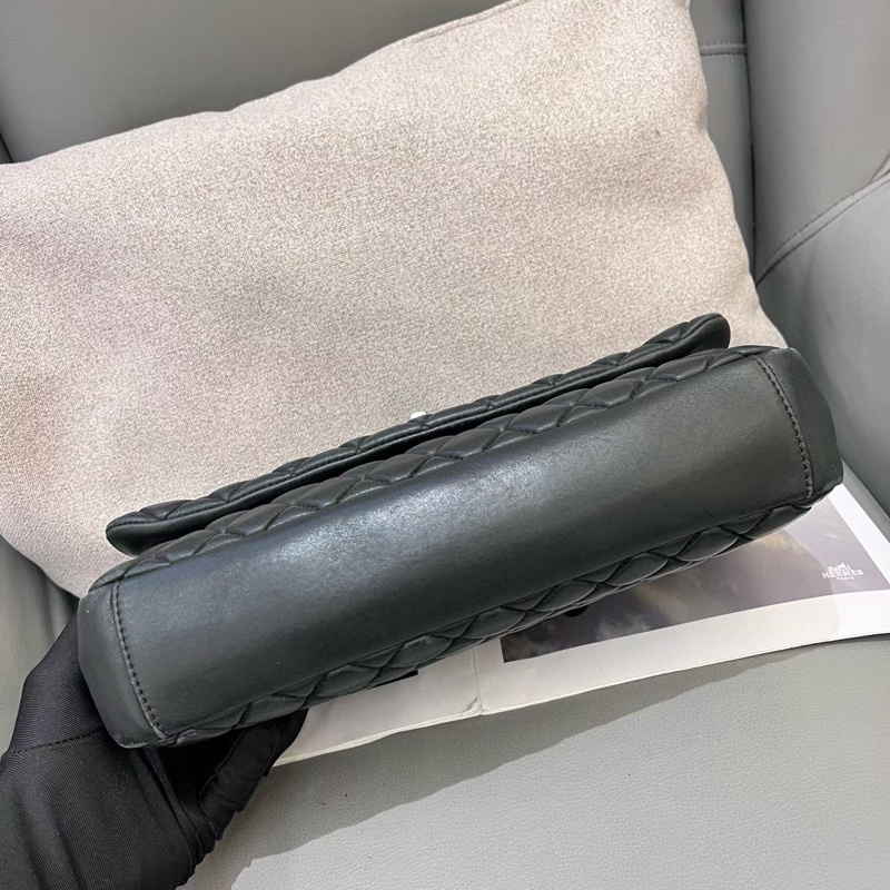 Chanel • 黑銀泡芙牛皮Cf 機場包-8