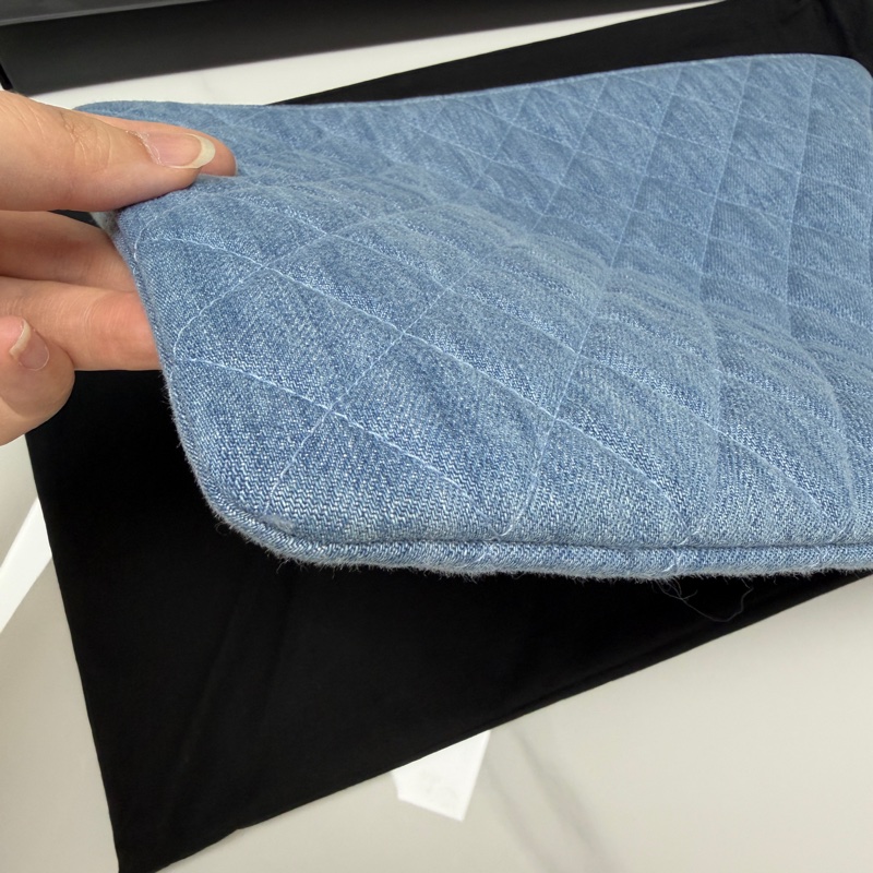 99新未使用品Chanel 2.55 牛仔金扣 大號O’case 手拿包-6