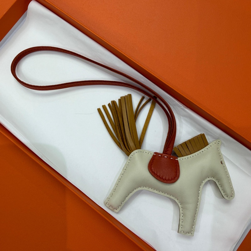 未使用品Hermes Rodeo 小馬 羊毛白-0