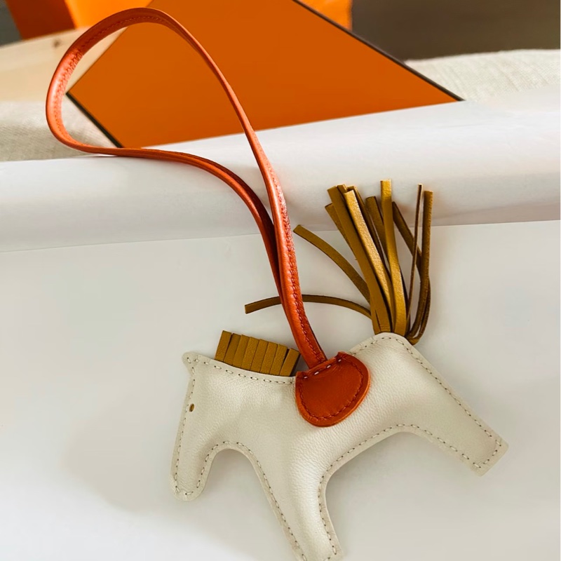 未使用品Hermes Rodeo 小馬 羊毛白-4