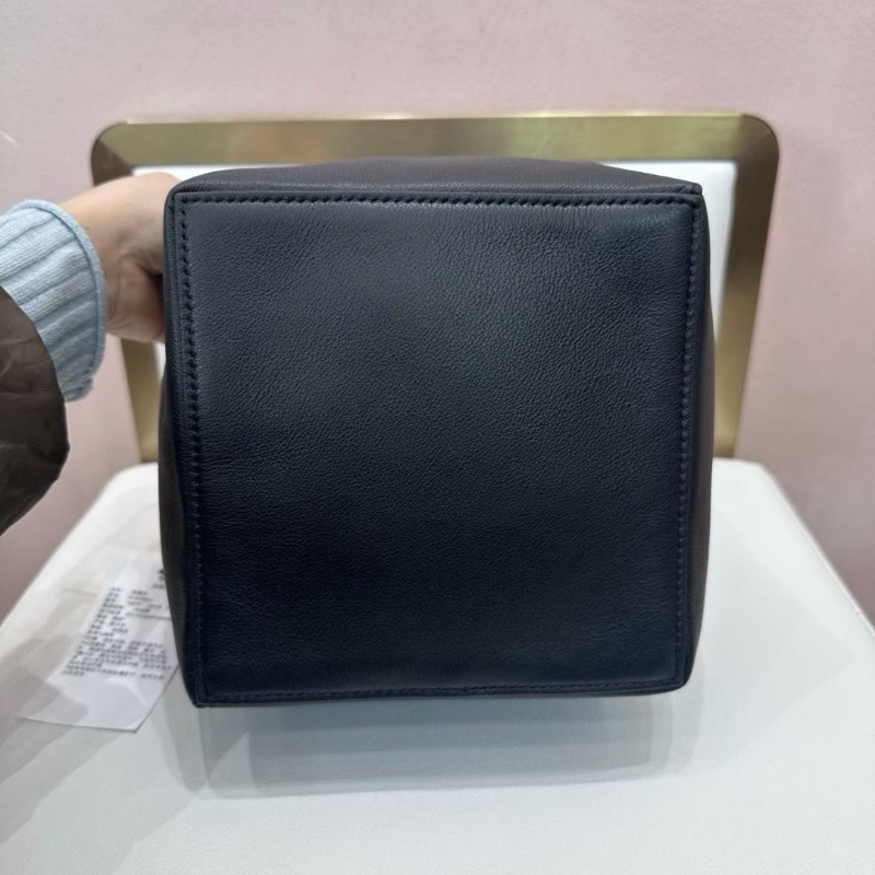 Balenciaga 黑色骰子包手提肩背包16*16*16  95新 配件塵袋-4