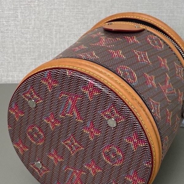 LV Cannes絕版限量幻影 馬賽克發財桶 15×17cm 9新 配件鑰匙鎖肩帶 塵袋-6