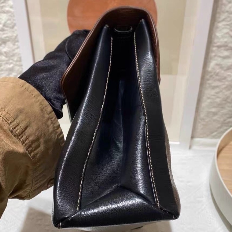 Loewe 中古 小號 蛇骨包 黑色拼棕色 金色手柄 26x9x21  9新 配件塵袋-6