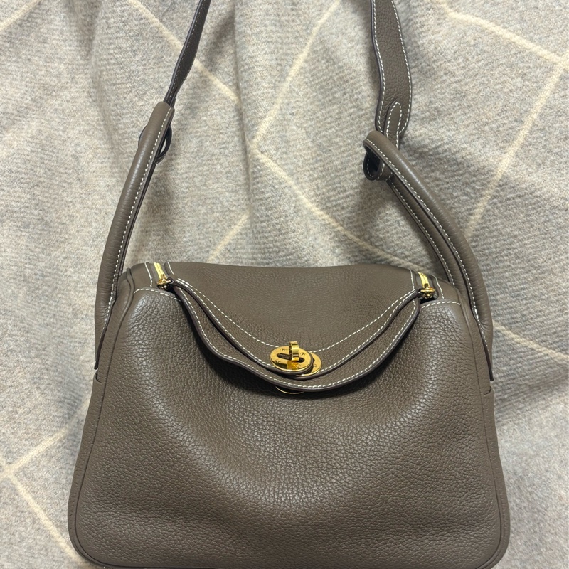 ［二手正貨］Hermes Lindy 26 大象灰金扣-5