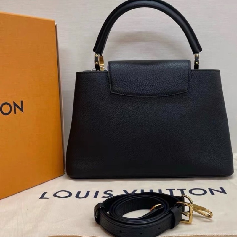 LV 限定黑金釘珠capucines系列肩背包31*20*11  9新 配件塵袋-4