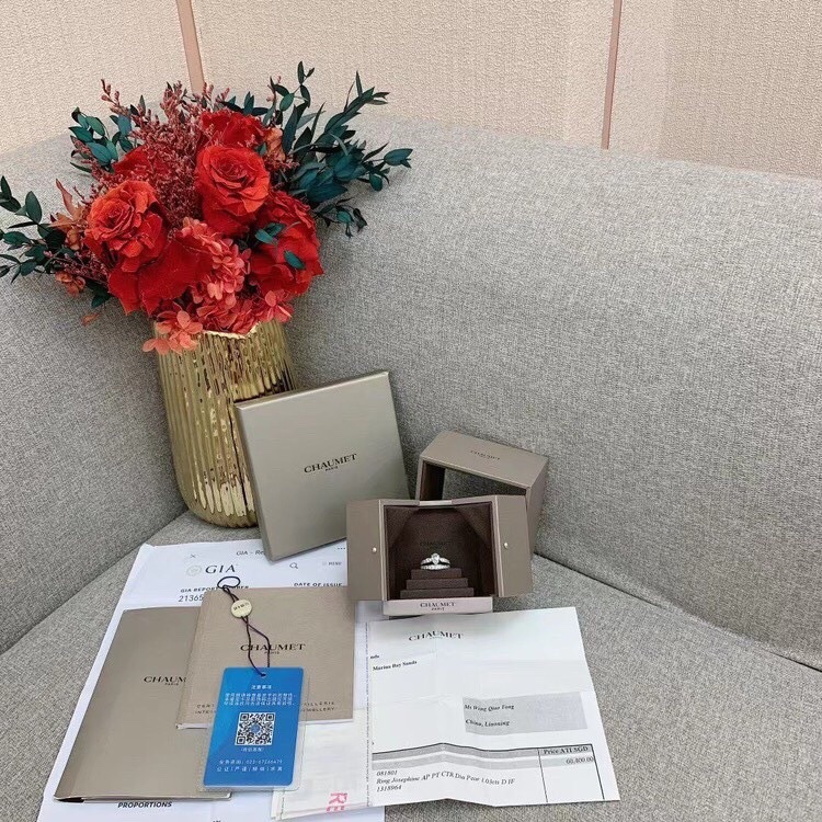 CHAUMET/尚美巴黎 JOSEPHINE加冕•愛系列冠冕白金滿鑽1克拉鑽戒 ，主鑽：1.03，最g等級D色，最g淨度if完全無瑕，2016年購入 尺碼已在專櫃改成52號-6