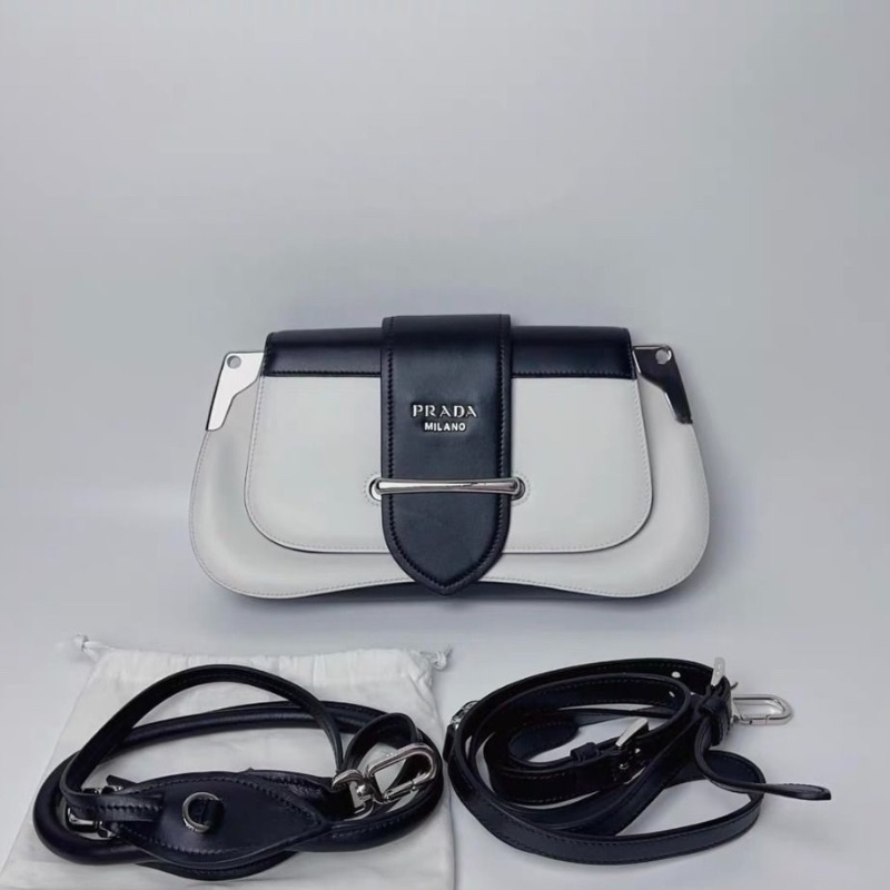 PRADA Sidonie走秀款熊貓配色 28*15*4  9新 配件塵袋 肩帶-1