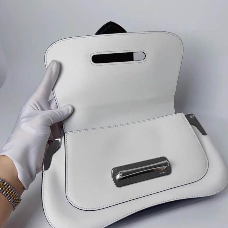 PRADA Sidonie走秀款熊貓配色 28*15*4  9新 配件塵袋 肩帶-6