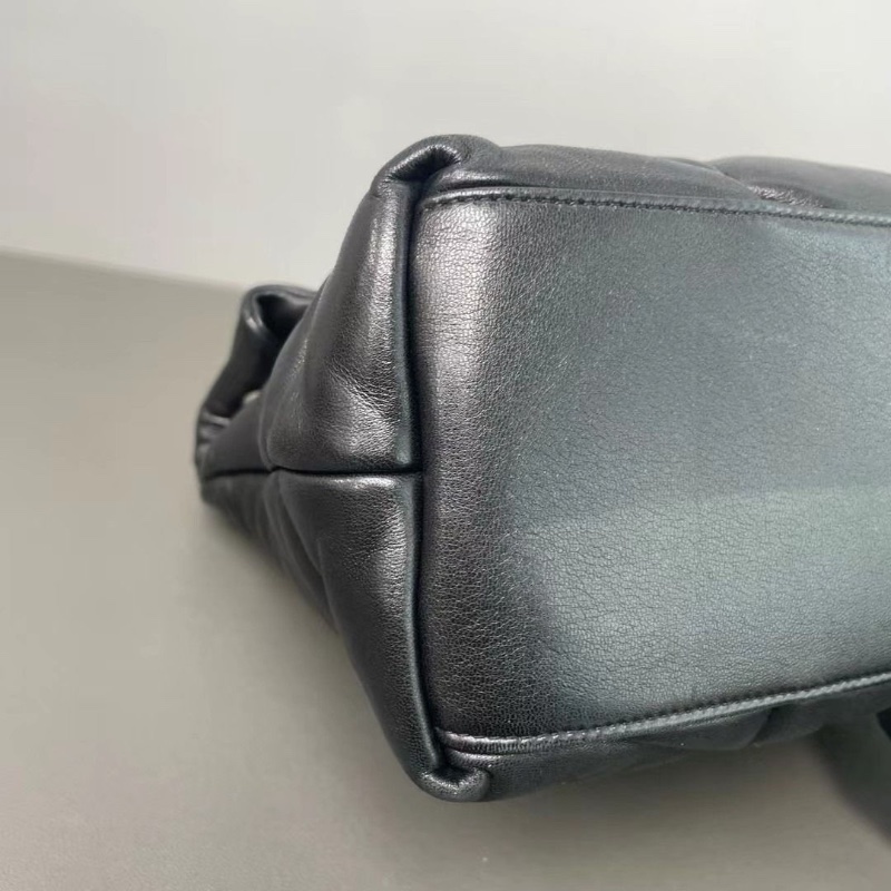 Ysl Loulou Puffer 雲朵包 黑銀鏈條包肩背斜背包羊皮33*21.5*13 9新 配件塵袋-5