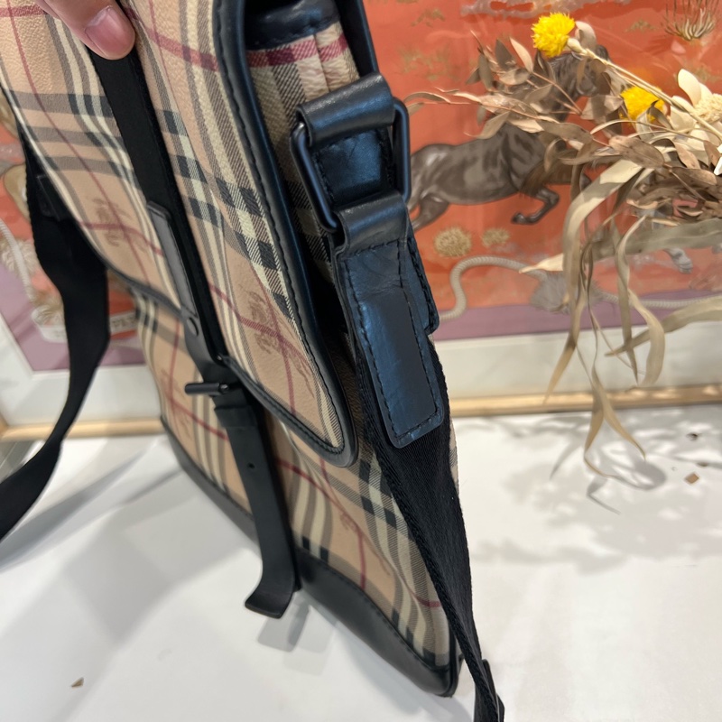 burberry/巴寶莉 經典戰馬紋單肩斜挎包 男女同款 29×33-3