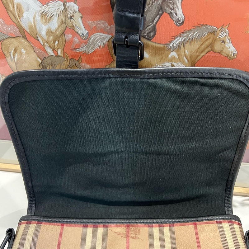 burberry/巴寶莉 經典戰馬紋單肩斜挎包 男女同款 29×33-5