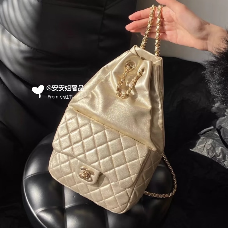 Chanel • 稀有香檳金色金釦羊皮抽繩雙肩包 Jennie同款✨-1