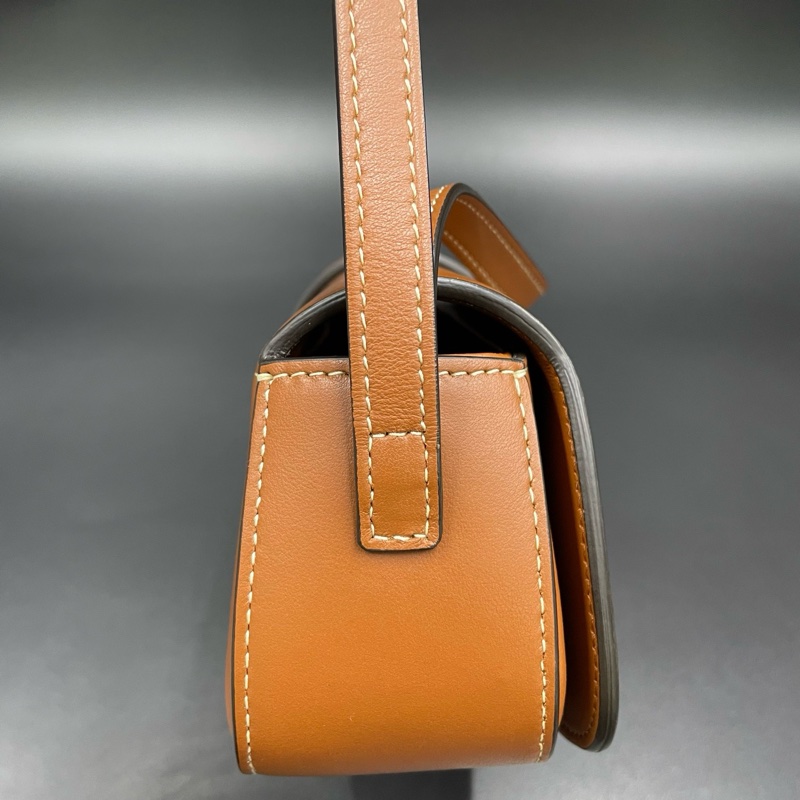 賽琳/Celine焦糖色全皮鎖頭單肩包 19*10 22年  🈚附件-4