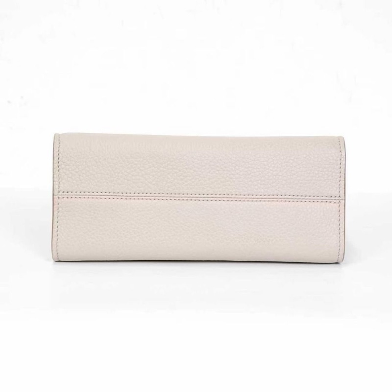 LV TWIST ONE HANDLE 小號 奶茶色斜背包25*17*11cm 95新 配件塵袋 肩帶 鏡子-4