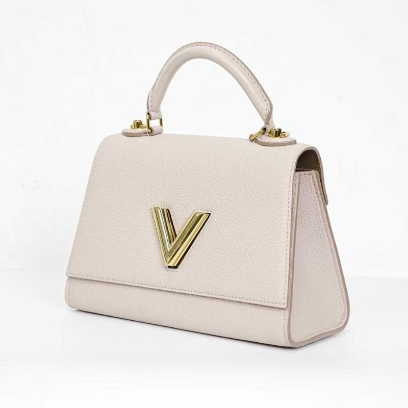 LV TWIST ONE HANDLE 小號 奶茶色斜背包25*17*11cm 95新 配件塵袋 肩帶 鏡子-7