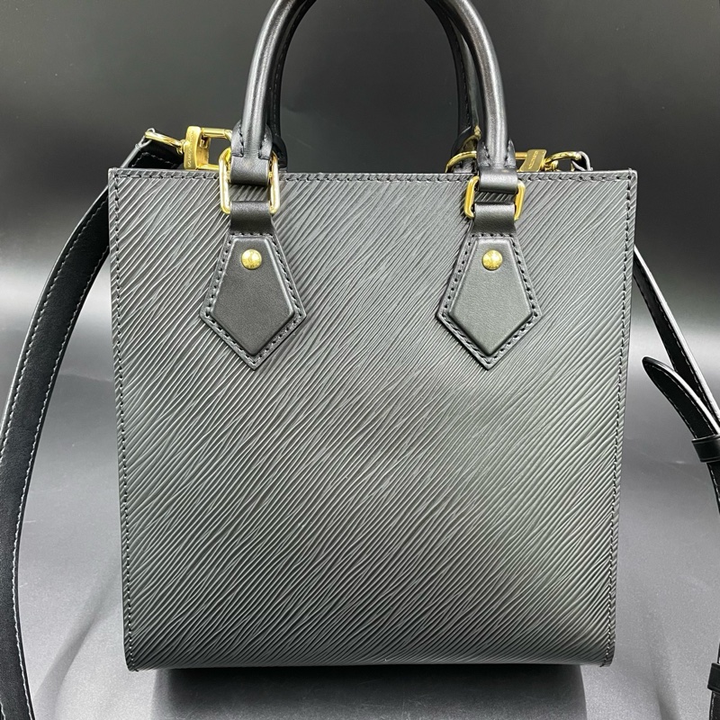 路易威登/Louis Vuitton Sac Plat Bb M20958    Epi 粒面牛皮革 21.5 x 22 x 9-1