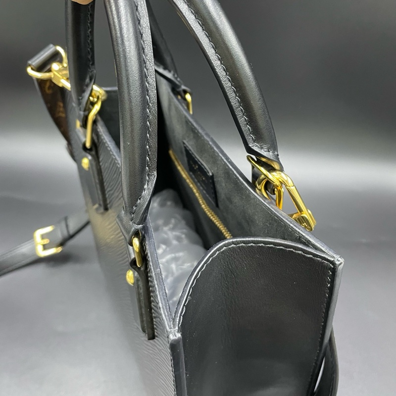 路易威登/Louis Vuitton Sac Plat Bb M20958    Epi 粒面牛皮革 21.5 x 22 x 9-7