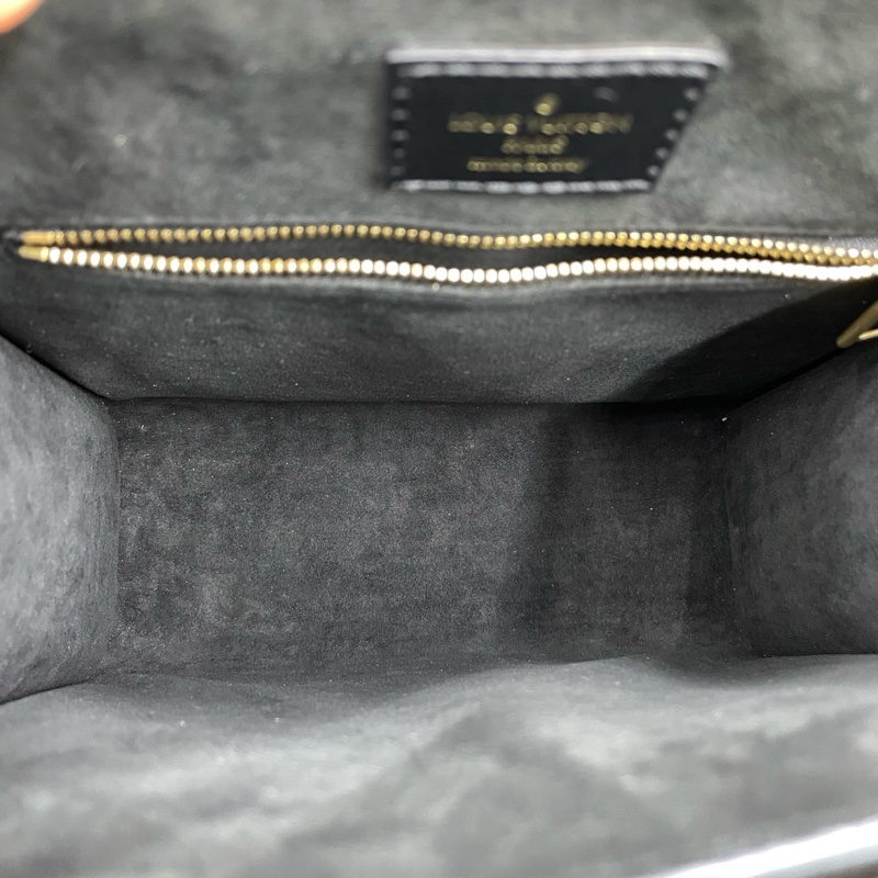 路易威登/Louis Vuitton Sac Plat Bb M20958    Epi 粒面牛皮革 21.5 x 22 x 9-8