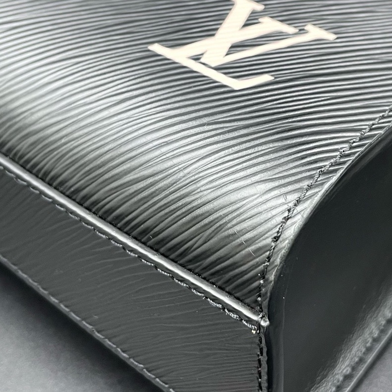 路易威登/Louis Vuitton Sac Plat Bb M20958    Epi 粒面牛皮革 21.5 x 22 x 9-9