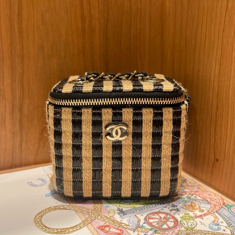 Chanel • 稀有黑白拉菲草金釦小盒子包 帶膜✨-5