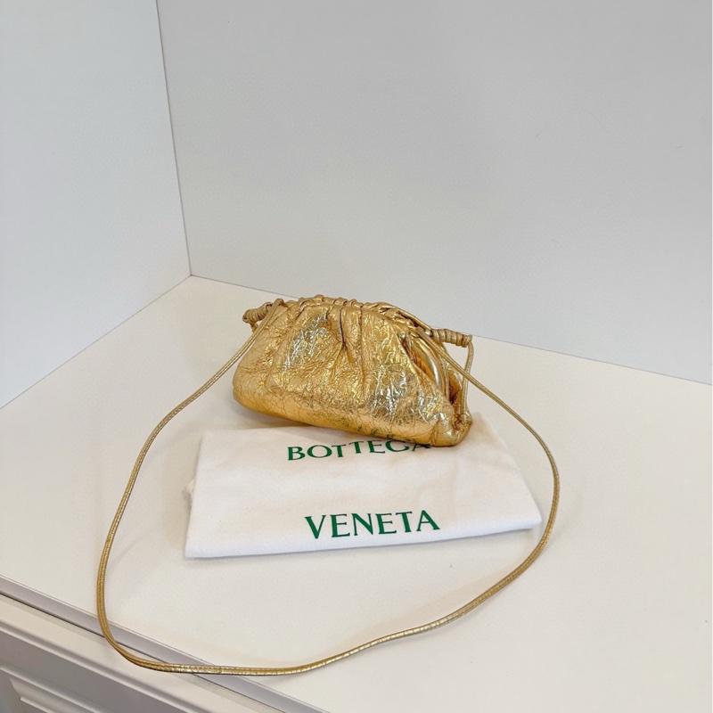 BV 金色皺摺mini雲朵貝殼包-2