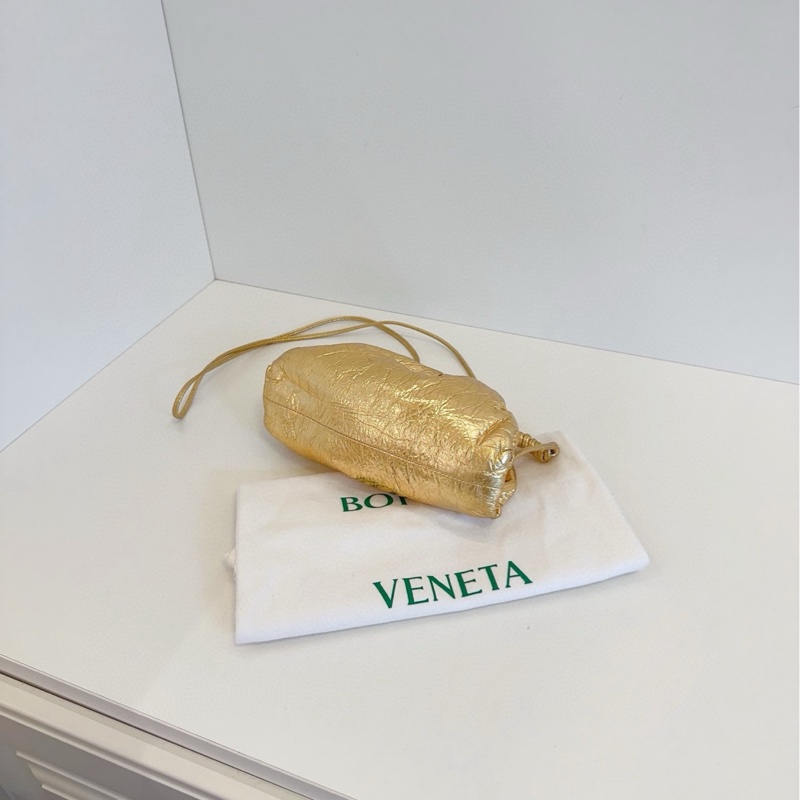 BV 金色皺摺mini雲朵貝殼包-5