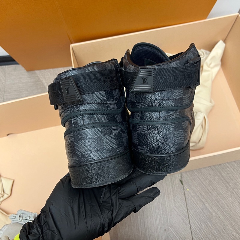 Louis Vuitton黑棋盤格高幫男鞋 8碼 42碼 附件：塵袋-2