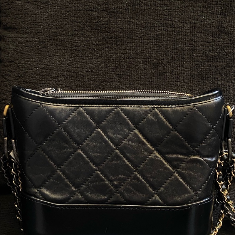 Chanel • Gabrielle 經典黑金牛皮流浪包 小號 芯片款 有購證✔️-5
