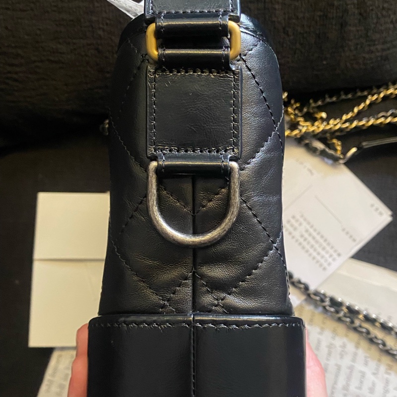 Chanel • Gabrielle 經典黑金牛皮流浪包 小號 芯片款 有購證✔️-6