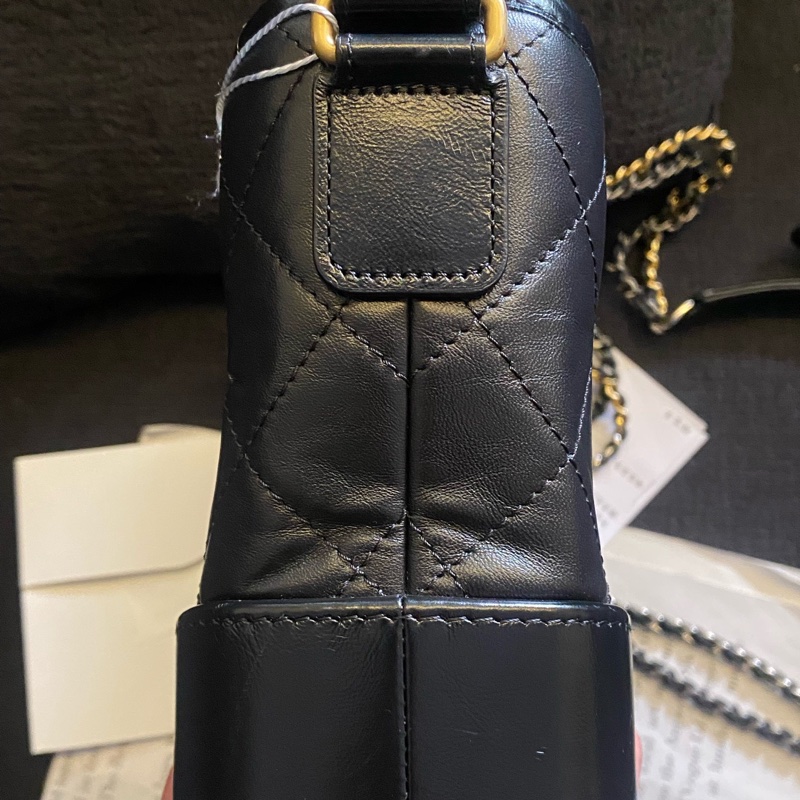 Chanel • Gabrielle 經典黑金牛皮流浪包 小號 芯片款 有購證✔️-7