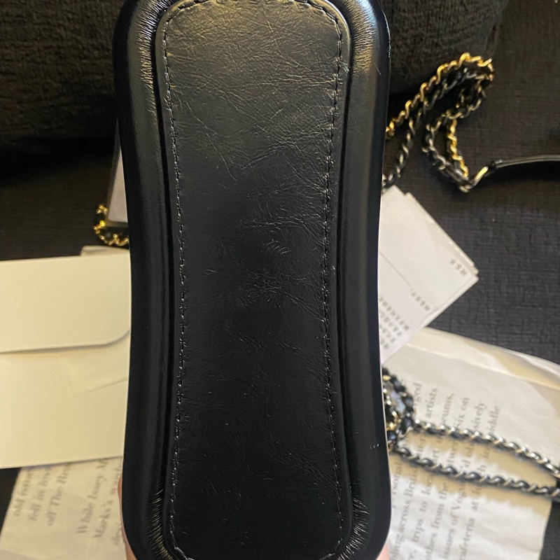 Chanel • Gabrielle 經典黑金牛皮流浪包 小號 芯片款 有購證✔️-8