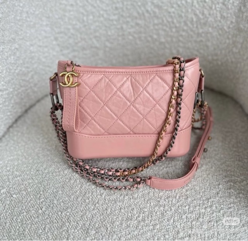 Chanel • Gabrielle 經典牛皮流浪包小號 櫻花粉 金釦 🌸 有卡✔️-1