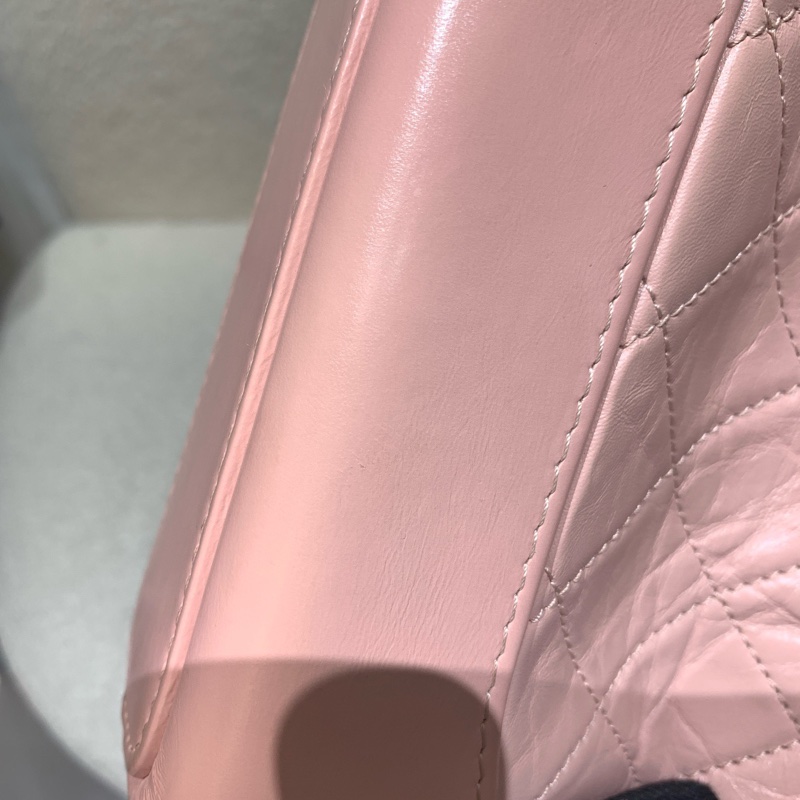 Chanel • Gabrielle 經典牛皮流浪包小號 櫻花粉 金釦 🌸 有卡✔️-20