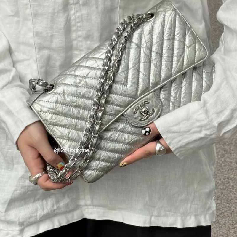 Chanel • 稀有液態銀爆裂紋山形紋牛皮Cf 25翻蓋包 全配✔️-1