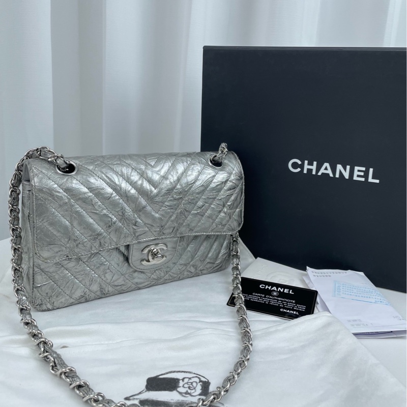 Chanel • 稀有液態銀爆裂紋山形紋牛皮Cf 25翻蓋包 全配✔️-4