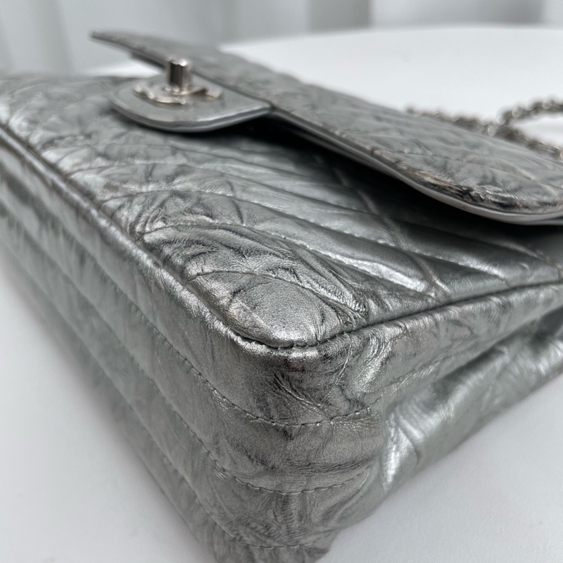 Chanel • 稀有液態銀爆裂紋山形紋牛皮Cf 25翻蓋包 全配✔️-9