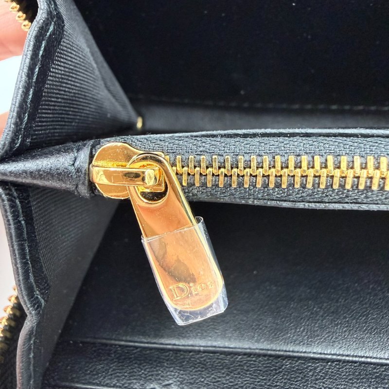 DIOR - 黑色羊皮Macrocannage大籐格紋金釦拉鍊長夾-16