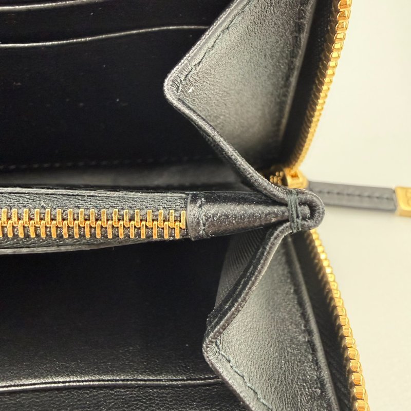 DIOR - 黑色羊皮Macrocannage大籐格紋金釦拉鍊長夾-18