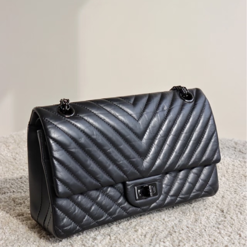 Chanel • 稀有全黑山形紋牛皮2.55 So Black 中號 有卡✔️-2