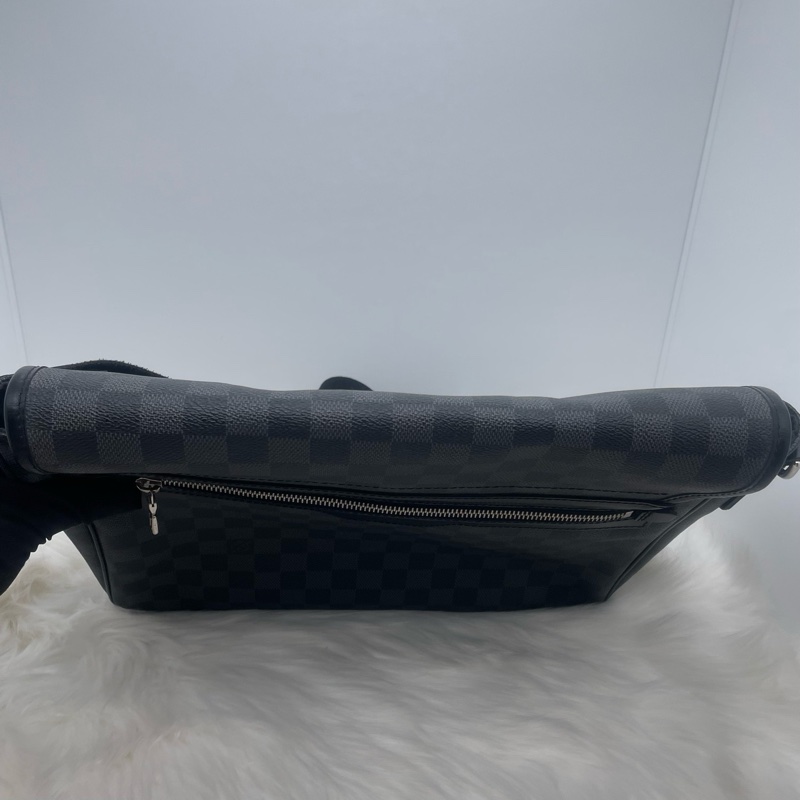 路易威登/Louis Vuitton09編碼棋盤格斜挎包尺寸33x7x29cm-4