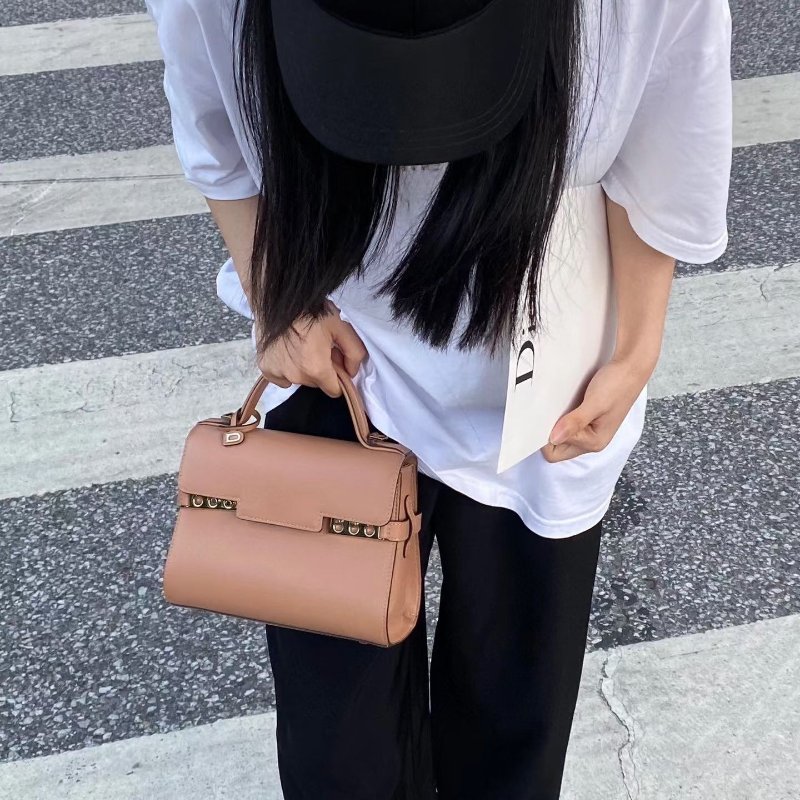 Delvaux Tempete手提斜背包 中號 豆沙色 牛皮 27*21*9 98新配件盒子 塵袋 鏡子 保卡 肩帶-0