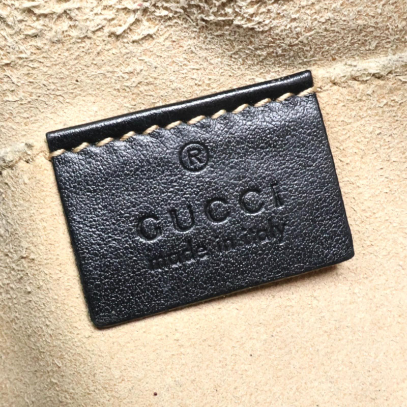 黑色牛皮 GG Marmont 肩背包【GUCCI 古馳】 447632-7