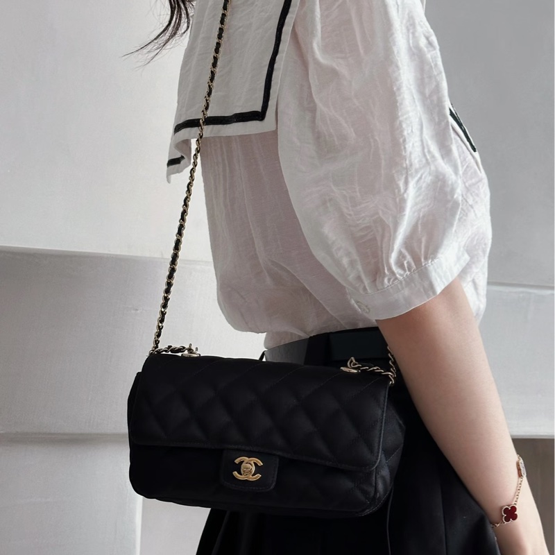 Chanel • 稀有黑金緞面Cf Mini鏈條包-1